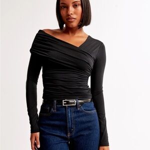 2/$35 Abercrombie & Fitch Long-sleeve Off-the-shoulder Draped Wrap Top sz L